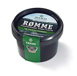 RØMME AVDEM GÅRDSYSTERI