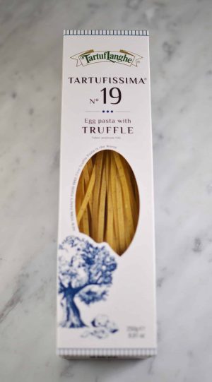 Fantastisk smakfull og deilig tagliatelle med trøffel. Produsert av TartufLanghe, en anerkjent italiensk produsent fra Piemonte.