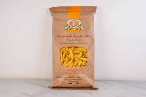 Garganelli all'Uovo fra Rustichella d'Abruzzo er en pasta med riller som absorberer sauser perfekt. Ideell for både kjøttbaserte og kremete sauser.