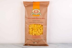 Farfalle fra Rustichella d’Abruzzo, som passer til både kremete sauser, lettere, oljebaserte sauser og sammen med grønnsaker eller kjøtt.