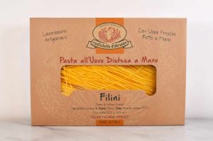 Langtidstørket pasta fra Rustichella d’Abruzzo. Filini er en tynn og delikat pasta som passer til de aller fleste pastaretter. Egg tilfører en ekstra fyldig og rund smak.