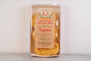 Tagliolini all'Uovo fra Rustichella d'Abruzzo er en tynn og delikat eggbasert pasta, perfekt for lette sauser og sjømatretter.
