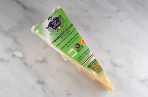 Økologisk Parmigiano Reggiano lagret i 24 måneder. Dette er en fyldig, smaksrik ost full av små, sprø krystaller. Passer utmerket til pasta!